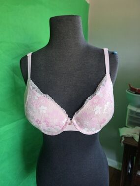 Victoria’s Secret 32DD Pink Lace Push Up  Perfect Shape Bra